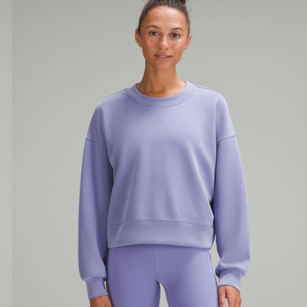 Lululemon Softstreme Perfectly Oversized Cropped Crew
Dark Lavender